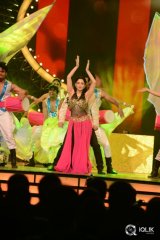 Tamannaah Dance Performance at IIFA Utsavam 2016